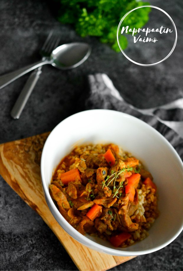 Tomaattinen_possukastike-1