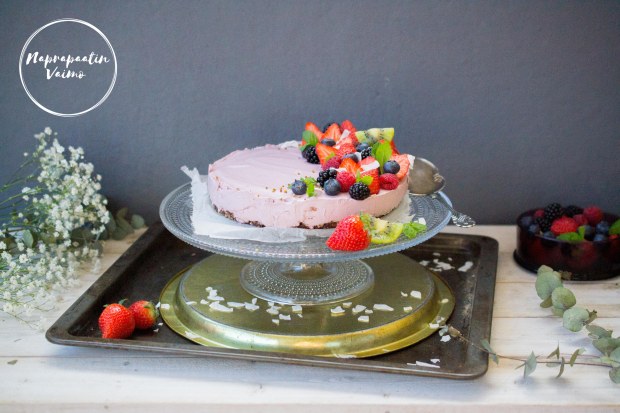 mansikka_raakakakku-0110