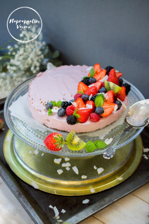 mansikka_raakakakku-0119