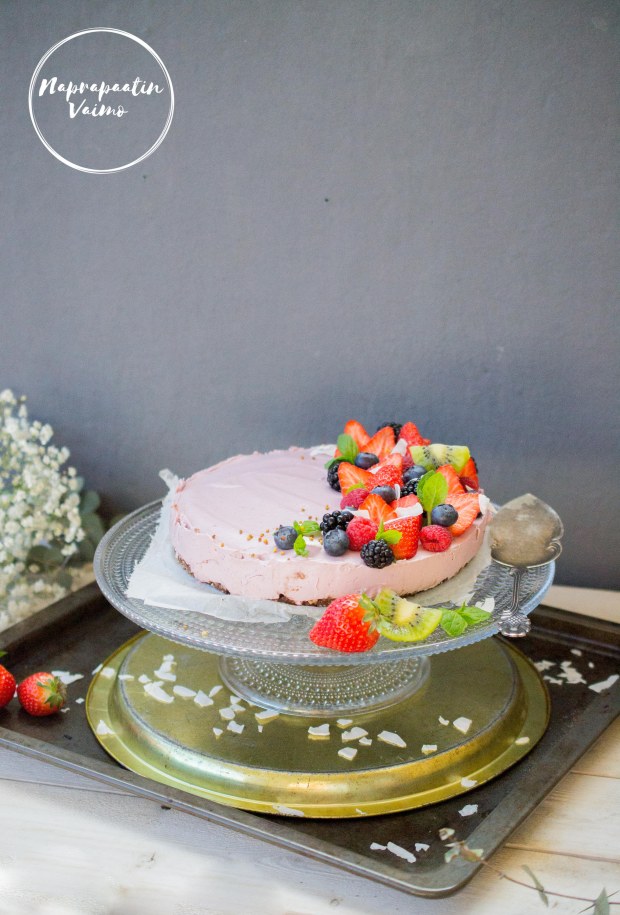 mansikka_raakakakku-0124